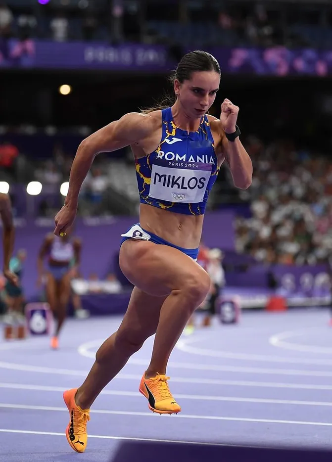Andrea Miklos